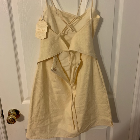 Dress - Picture 2 of 3